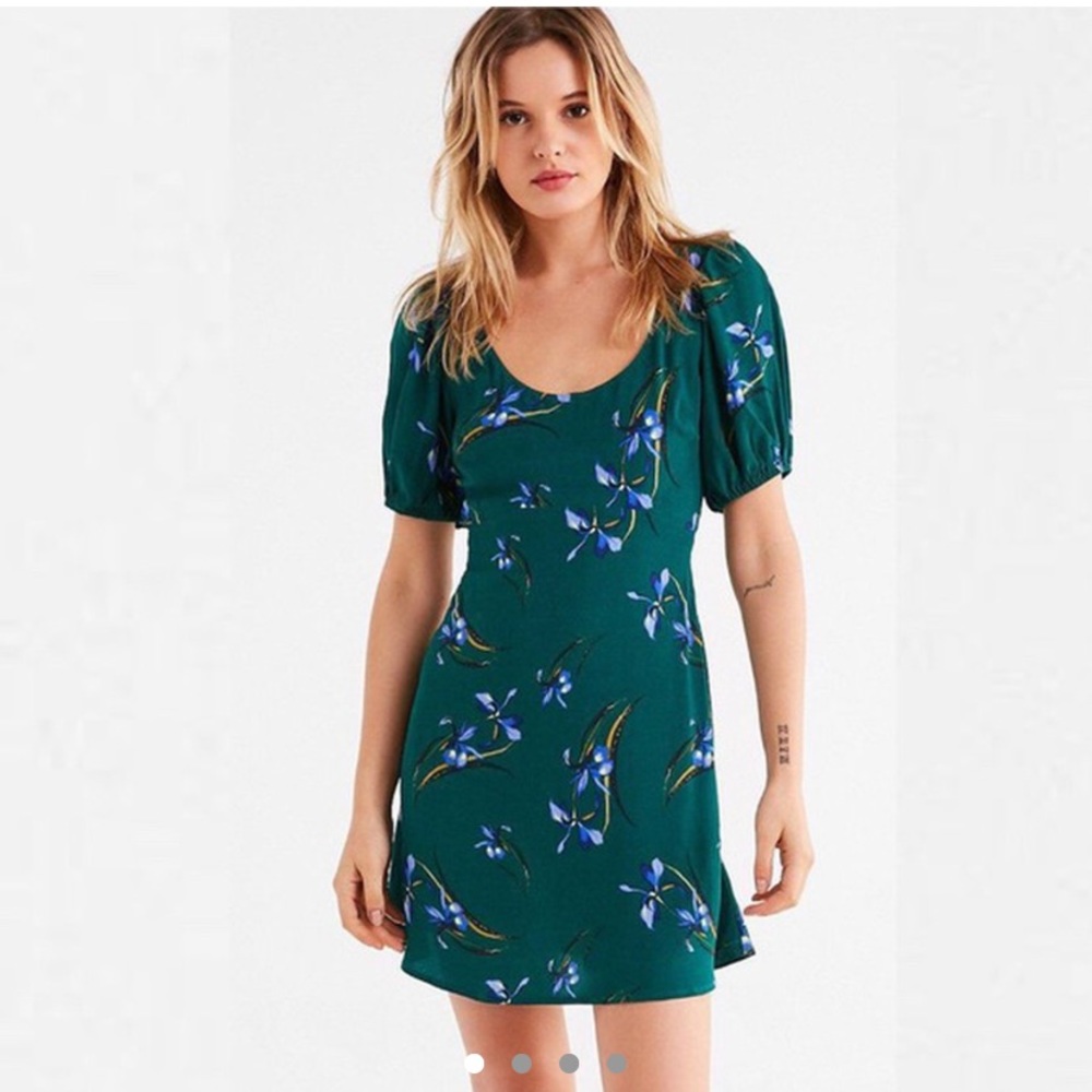 Urban Outfitters Epiphany mini dress small